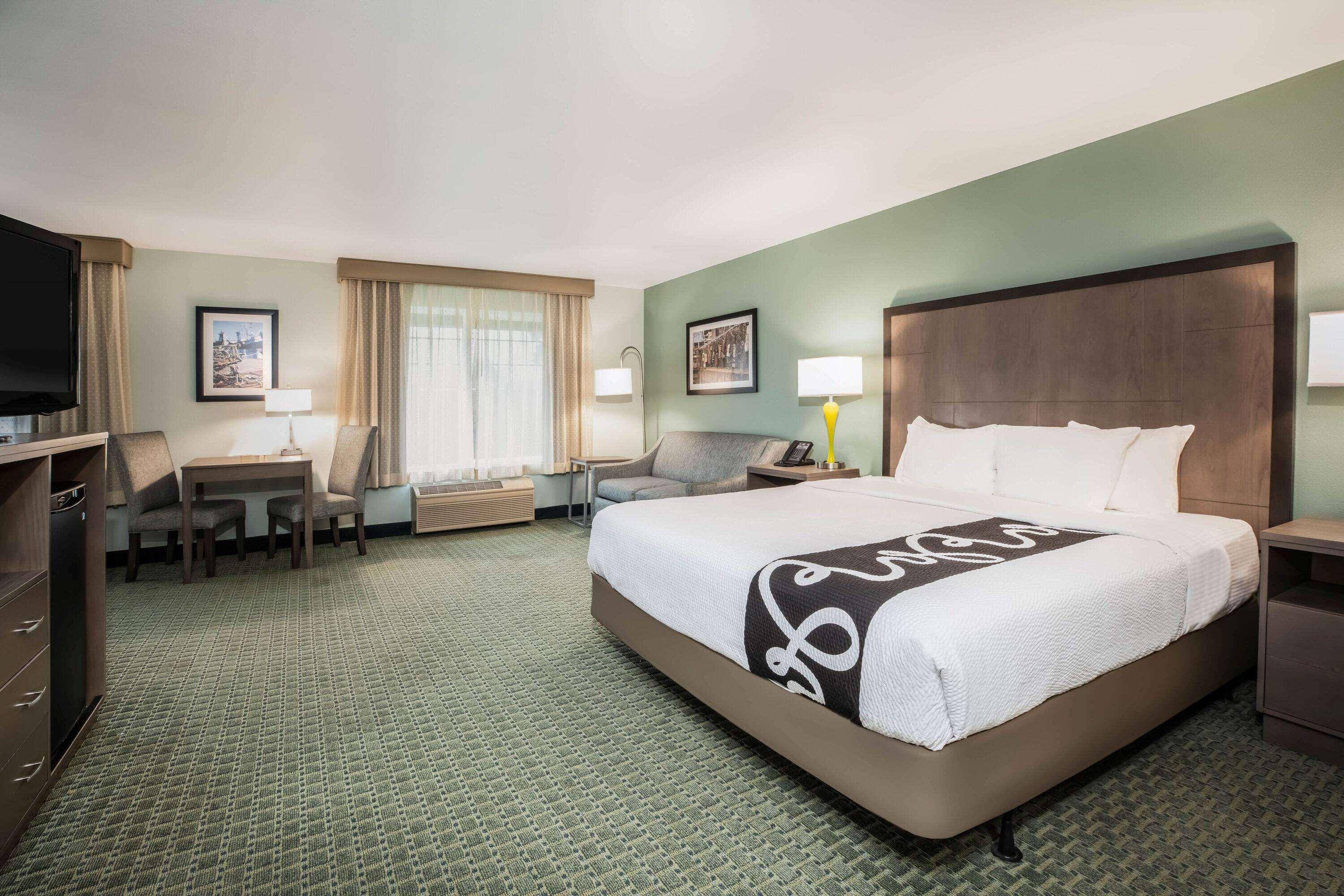 La Quinta By Wyndham Newport Hotell Exteriör bild