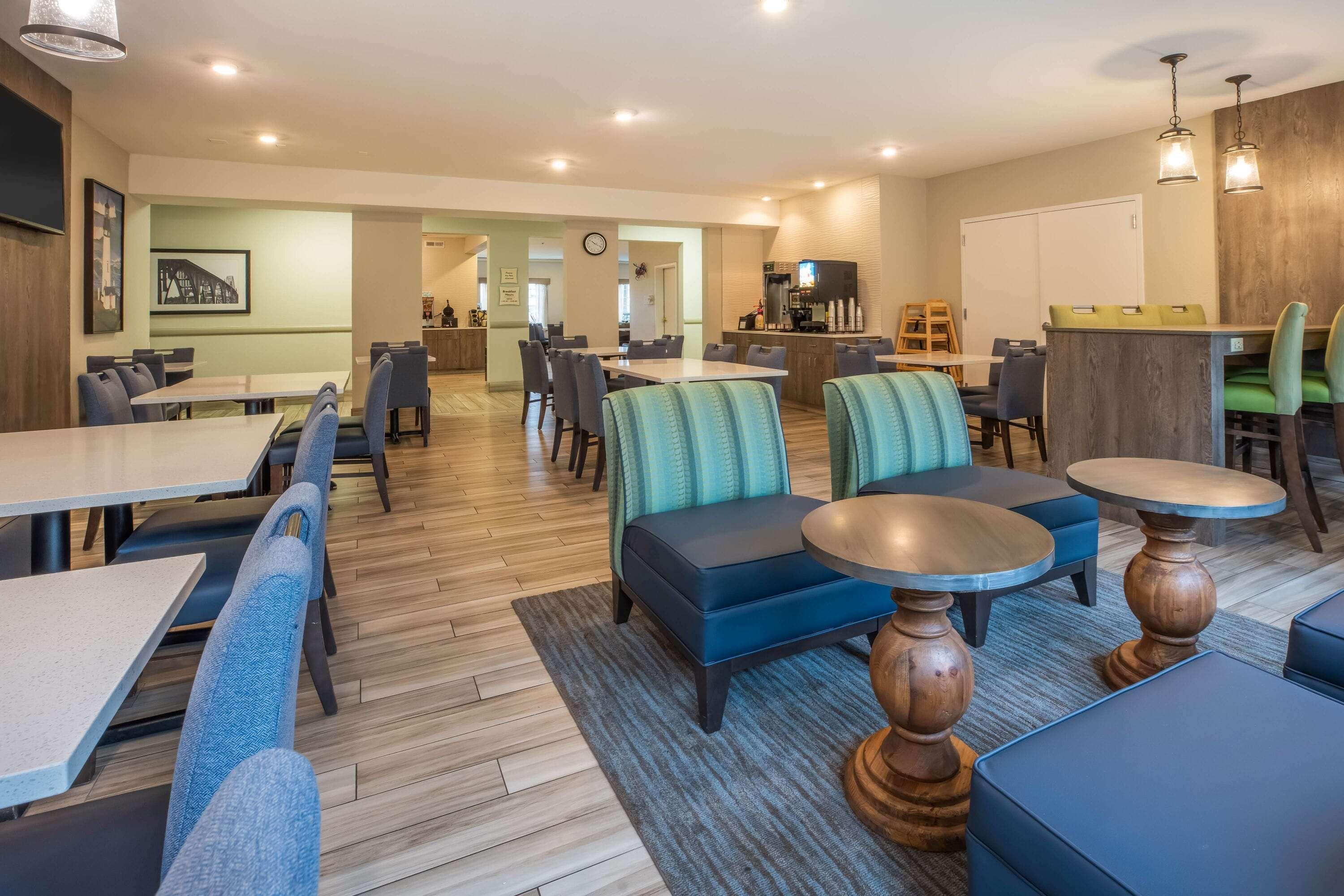 La Quinta By Wyndham Newport Hotell Exteriör bild