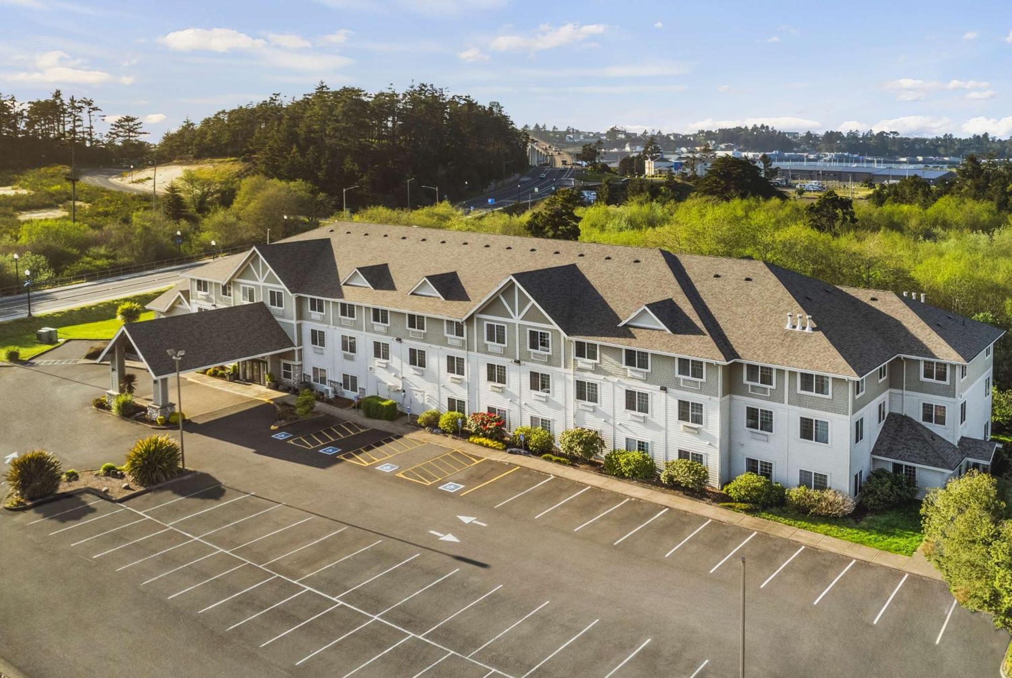 La Quinta By Wyndham Newport Hotell Exteriör bild