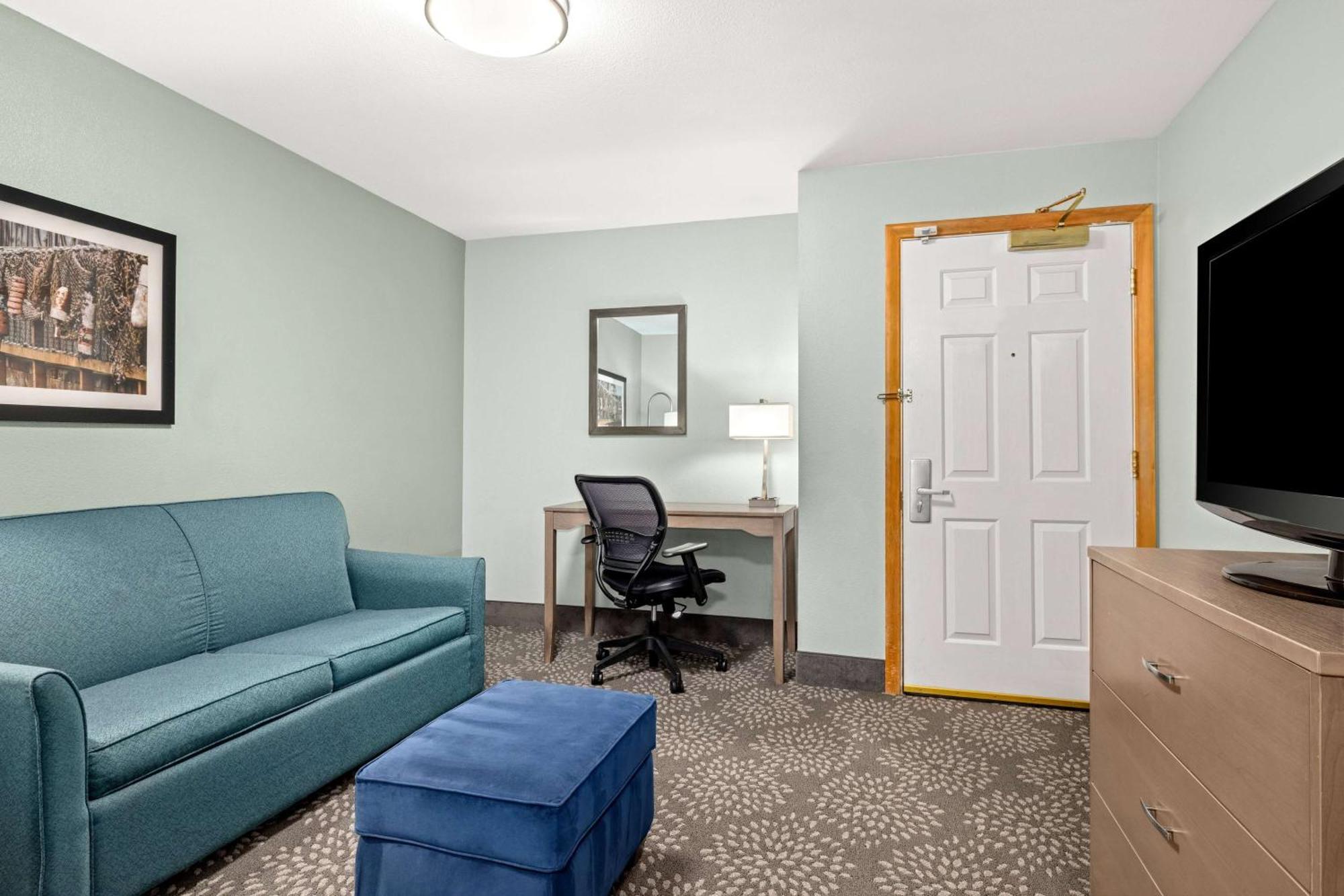La Quinta By Wyndham Newport Hotell Exteriör bild