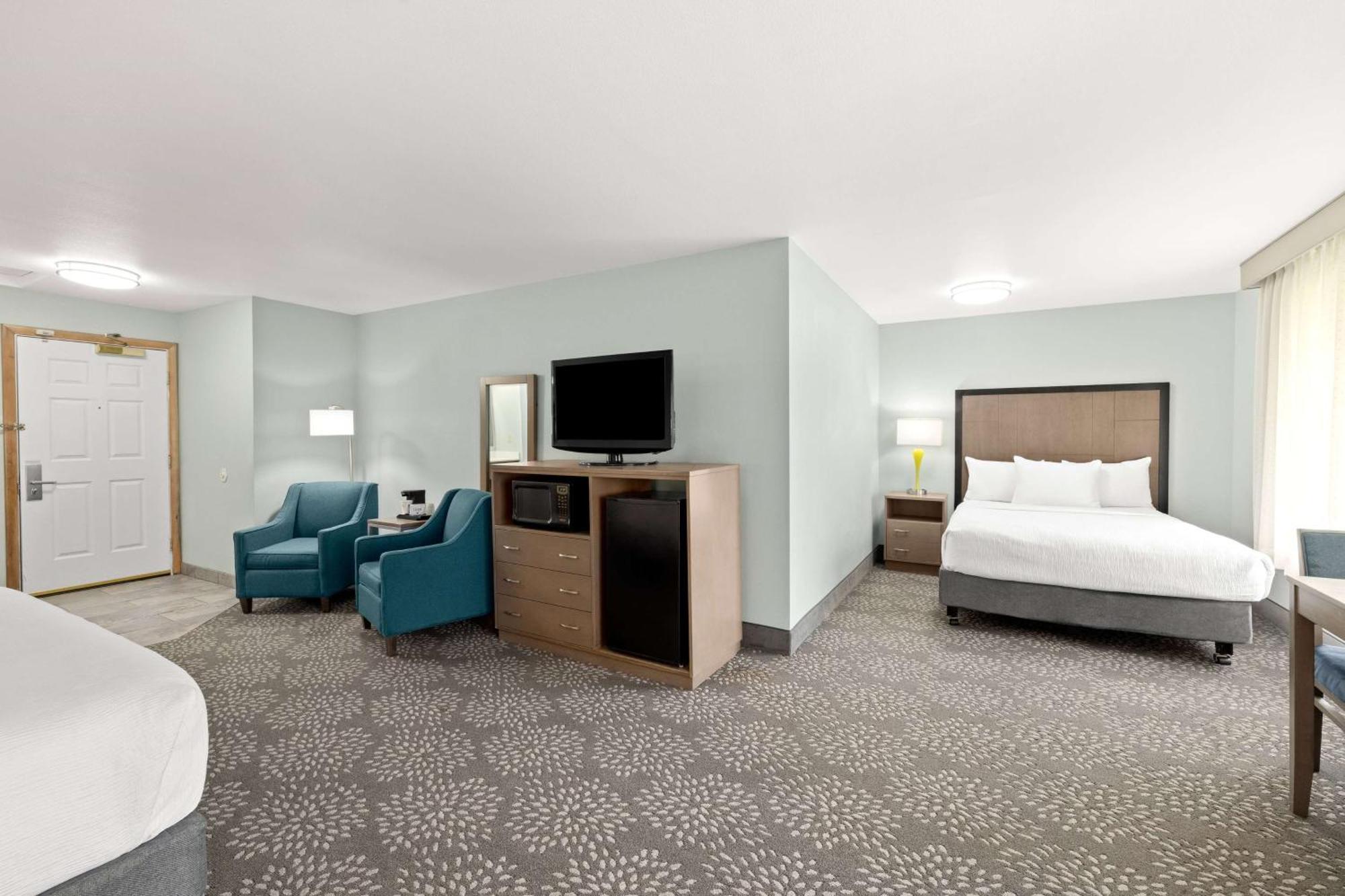 La Quinta By Wyndham Newport Hotell Exteriör bild